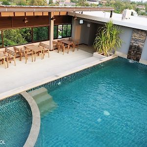 C Cha-Am Hotel
